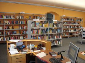 Bild mit Schalter der Bibliothek